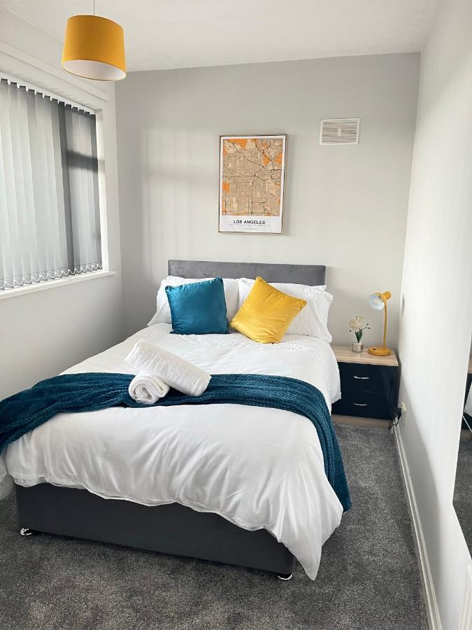Hilltop Place Suites Near Doncaster Racecourse Eksteriør billede