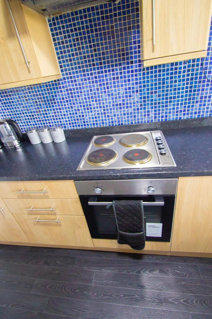 Hilltop Place Suites Near Doncaster Racecourse Eksteriør billede